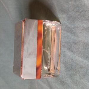 Oscar De La Renta  Intrusion